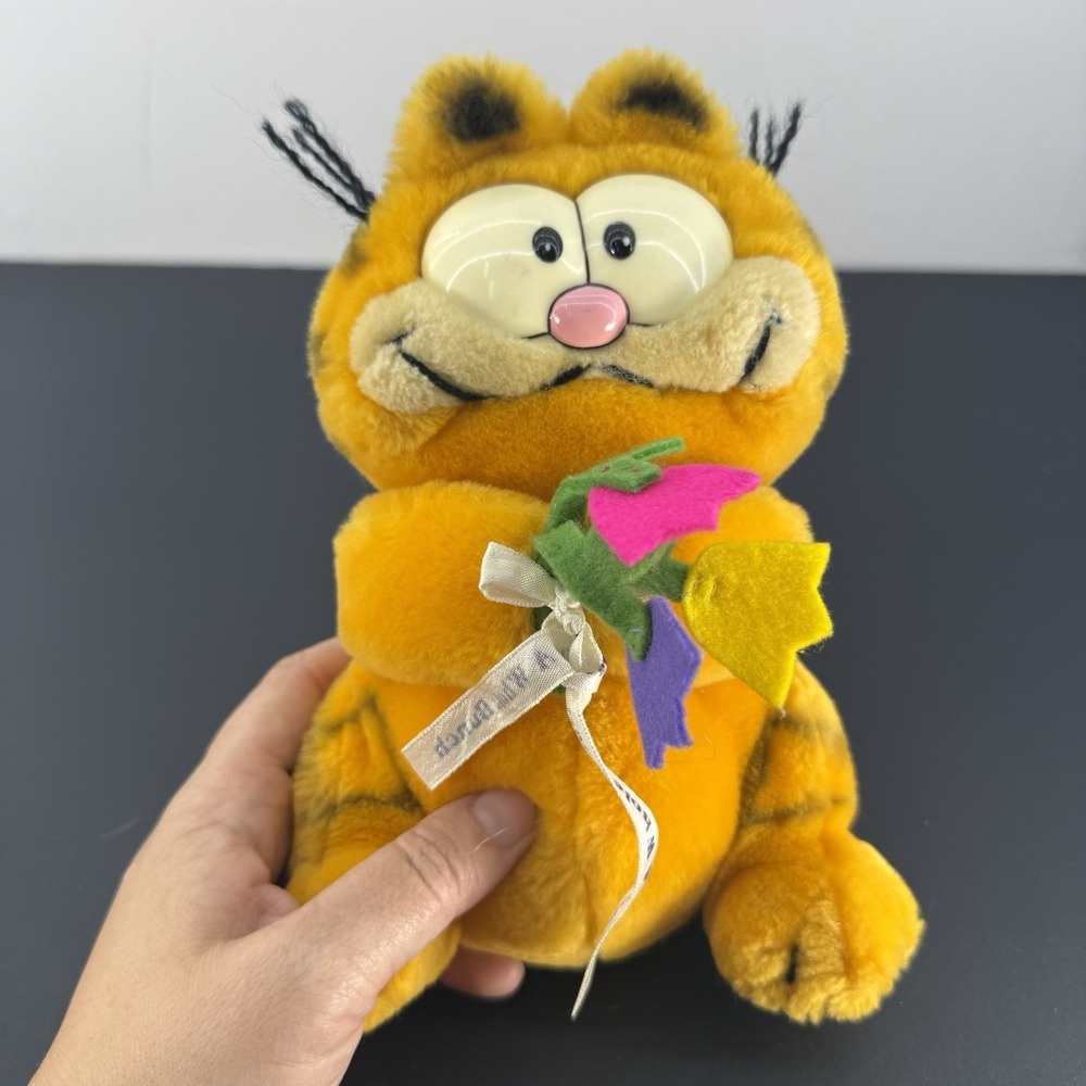 Vintage Dakin Garfield I Love You A Whole Bunch Flower Bouquet Plush 8"